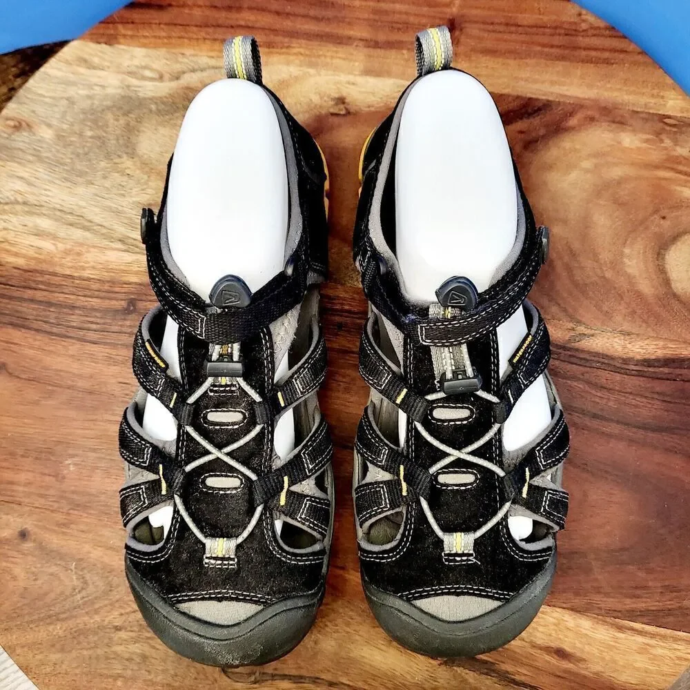 KEEN Hiking Sandal CNX Waterproof Black Yellow Men/Youth Size 7